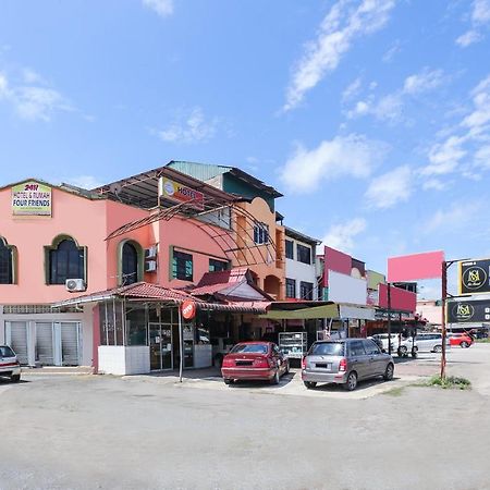Oyo 90321 Hotel Bajet Sri Manal Tanah Merah  Zewnętrze zdjęcie