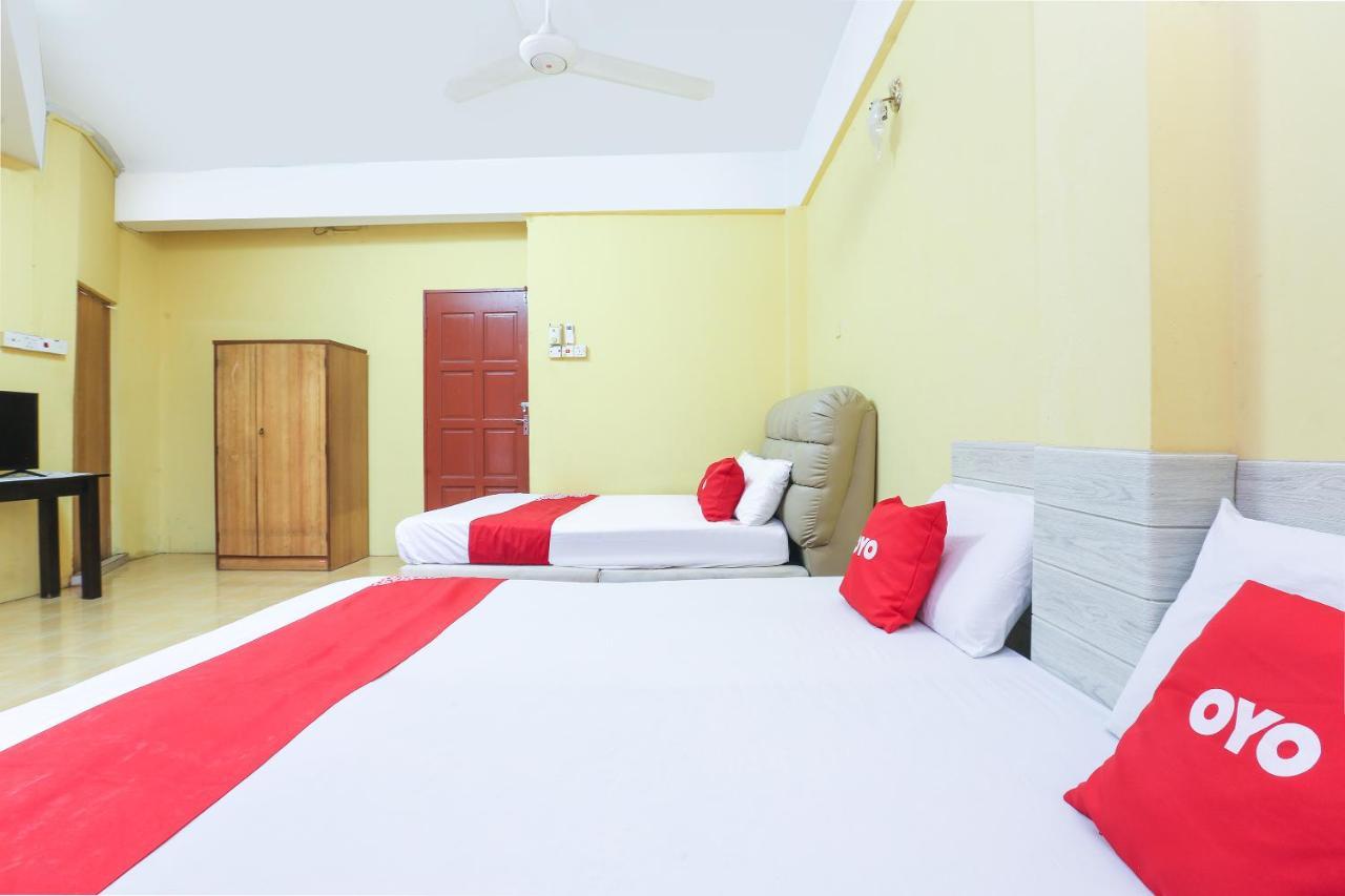 Oyo 90321 Hotel Bajet Sri Manal Tanah Merah  Zewnętrze zdjęcie
