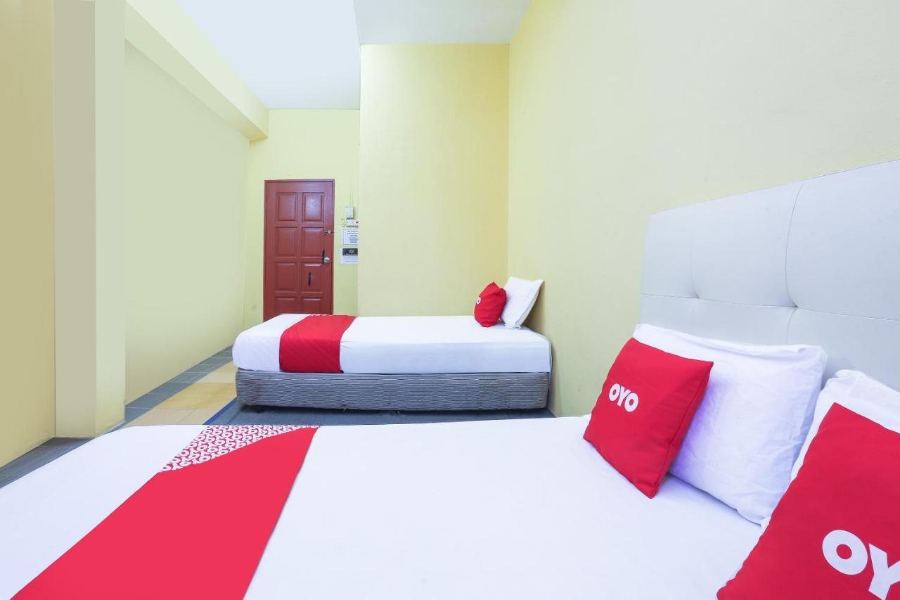 Oyo 90321 Hotel Bajet Sri Manal Tanah Merah  Zewnętrze zdjęcie