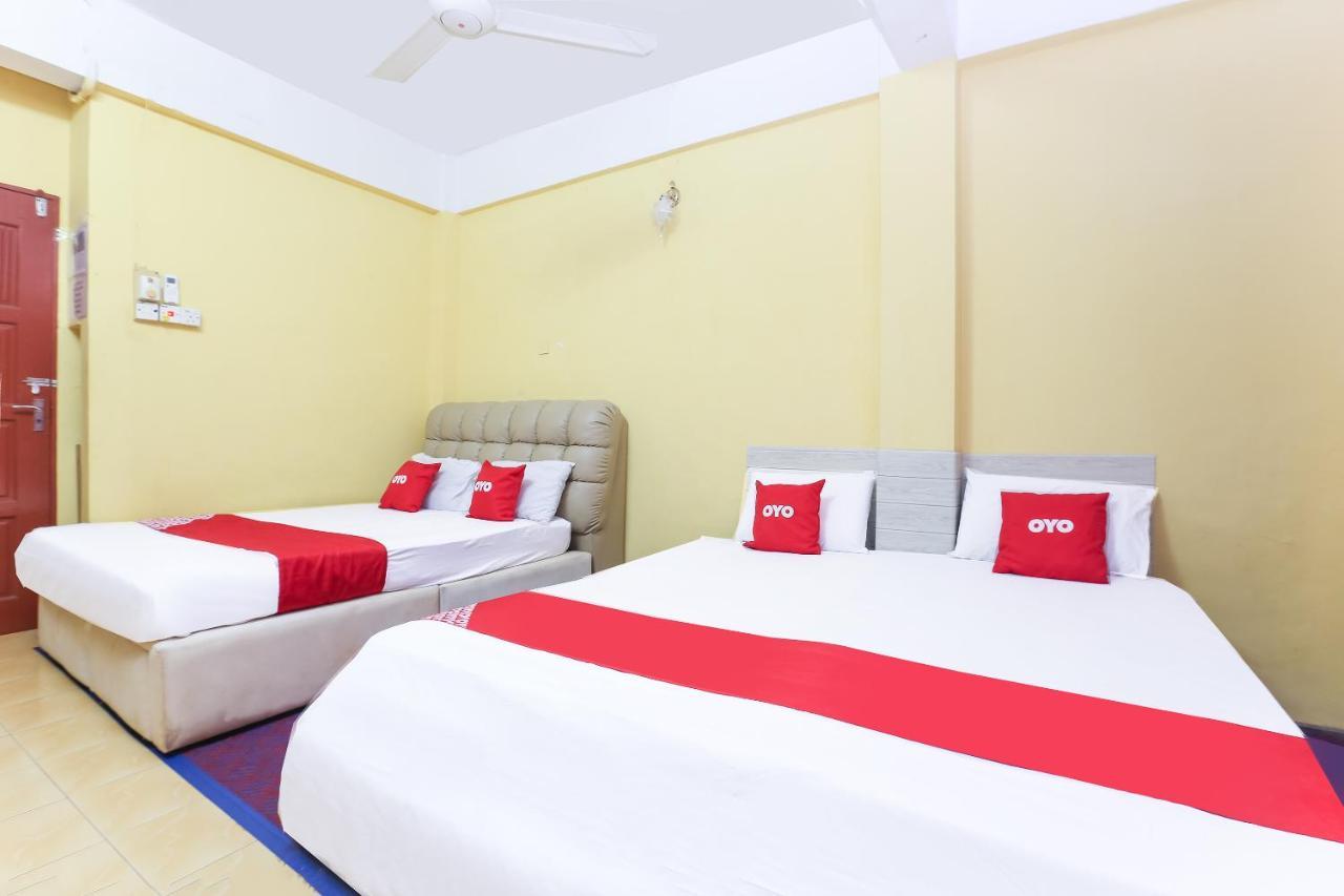 Oyo 90321 Hotel Bajet Sri Manal Tanah Merah  Zewnętrze zdjęcie