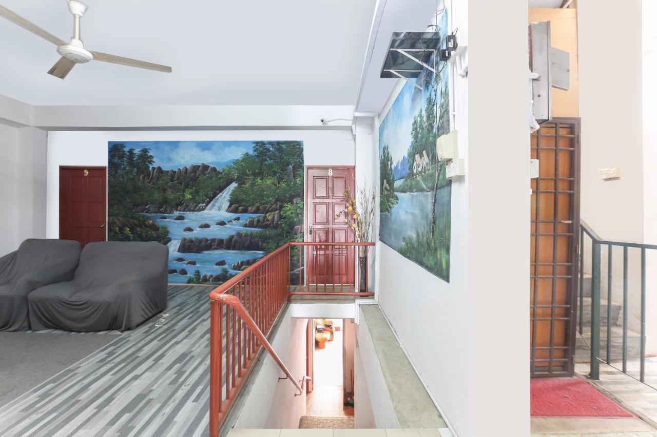 Oyo 90321 Hotel Bajet Sri Manal Tanah Merah  Zewnętrze zdjęcie